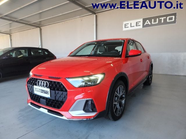 Audi A1 Allstreet 30 TFSI S tronic Identity Contrast - foto 3 di 4