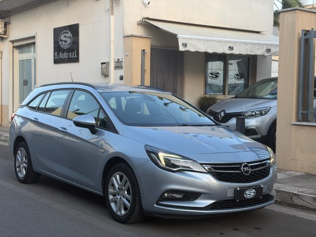Opel Astra 1.6 CDTi Sports Tourer Business usato a SAN MICHELE SALENTINO