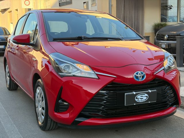 Toyota Yaris 1.5 Hybrid Cool - foto 2 di 4