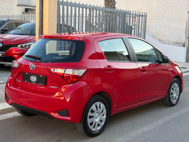 Toyota Yaris 1.5 Hybrid Cool - foto 3 di 4