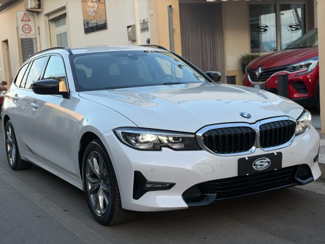 BMW 320 d 48V xDrive Touring Sport - foto 2 di 4