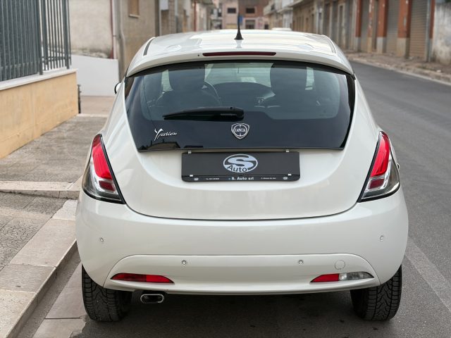 Lancia Ypsilon 1.2 69 CV 5P. Gold - foto 3 di 4