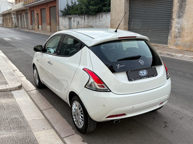 Lancia Ypsilon 1.2 69 CV 5P. Gold - foto 4 di 4