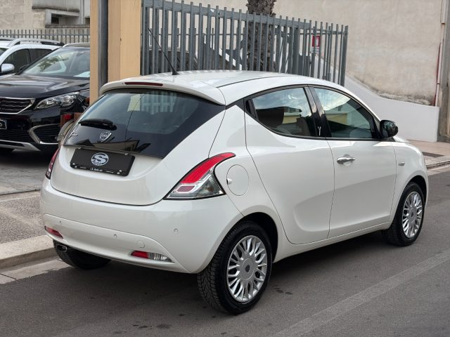 Lancia Ypsilon 1.2 69 CV 5P. Gold - foto 2 di 4