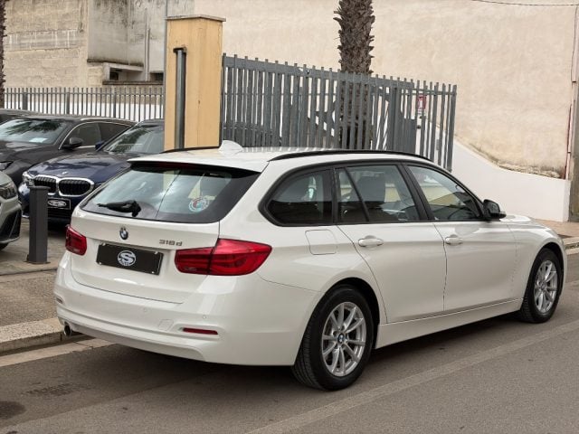 BMW 318 d Touring Advantage Aut. - foto 3 di 4