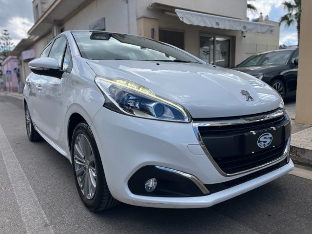 Peugeot 208 1.2 82 5p Allure - foto 2 di 4