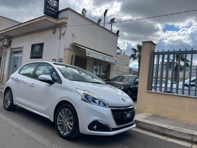 Peugeot 208 1.2 82 5p Allure usato a SAN MICHELE SALENTINO