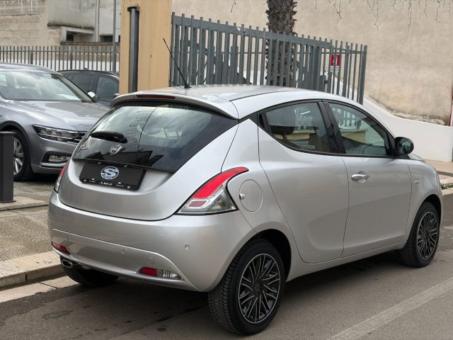 Lancia Ypsilon 1.2 69 CV 5P Gold - foto 3 di 4