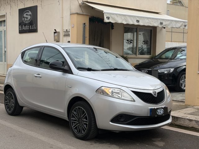 Lancia Ypsilon 1.2 69 CV 5P Gold usato a SAN MICHELE SALENTINO