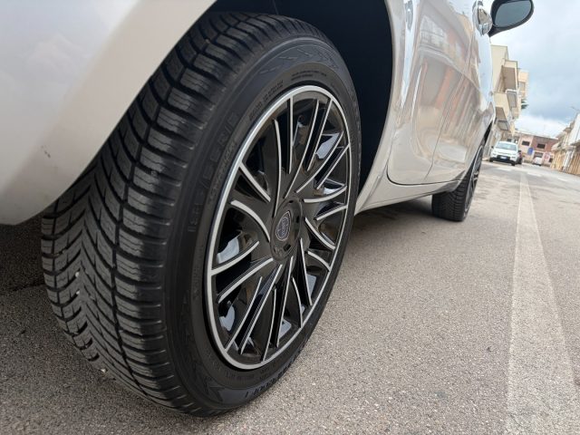 Lancia Ypsilon 1.2 69 CV 5P Gold - foto 4 di 4