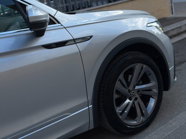 Volkswagen Tiguan 2.0TDI 150 DSG R-Line *69000KM* - foto 2 di 4