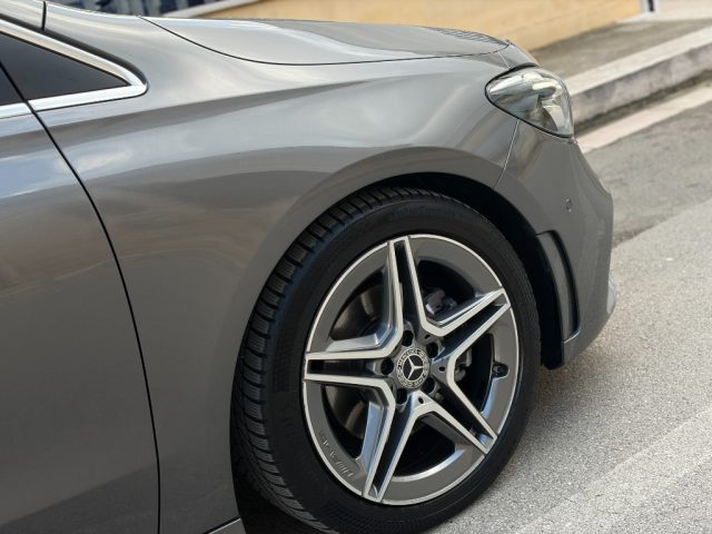 Mercedes-Benz B 180 d Automatic Premium AMG - foto 3 di 4