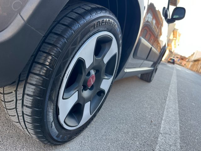 Fiat Panda 1.0 Hybrid City Life - foto 4 di 4