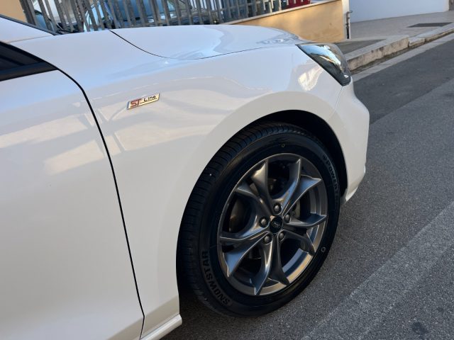 Ford Focus 1.5 EcoBlue 120 CV ST-Line - foto 3 di 4