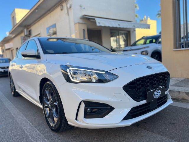 Ford Focus 1.5 EcoBlue 120 CV ST-Line - foto 2 di 4