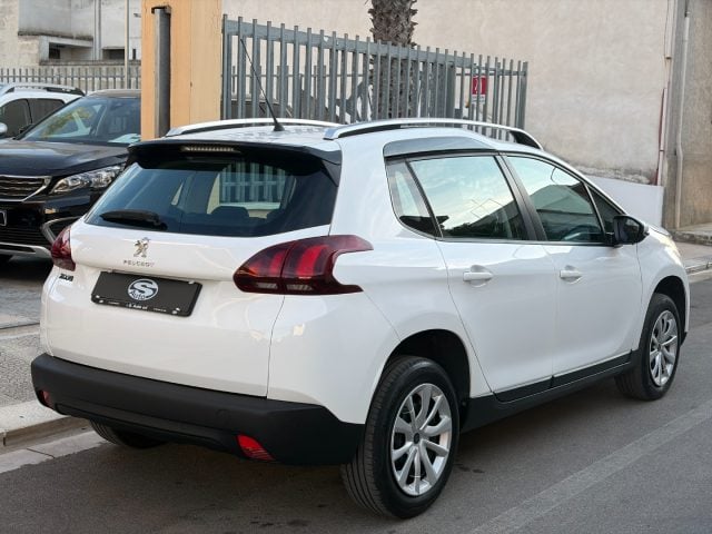 Peugeot 2008 1.2 82Cv Business - foto 3 di 21