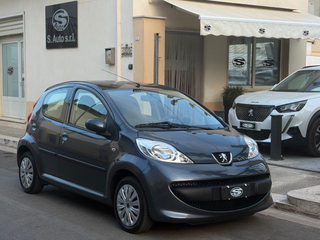 Peugeot 107 1.0 68CV 5p., del 2008, 114.000 km, in vendita a San Michele Salentino (BR)