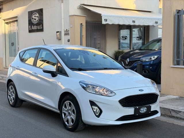 Ford Fiesta 1.5 EcoBlue 95CV Business, del 2021, 142.190 km, in vendita a San Michele Salentino (BR)