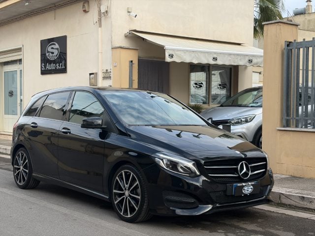 Mercedes-Benz B 200 d 136Cv Sport, del 2016, 131.420 km, in vendita a San Michele Salentino (BR)