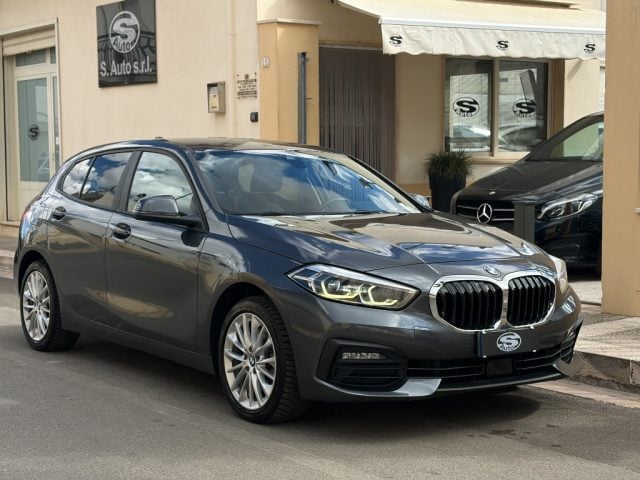 BMW 118 d 5p. Advantage, del 2021, 137.000 km, in vendita a San Michele Salentino (BR)