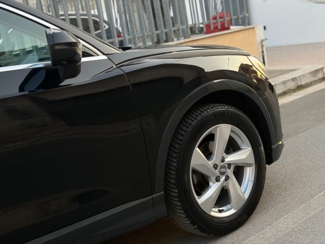 Audi Q3 35 2.0 TDI S-tronic Advanced - foto 3 di 4