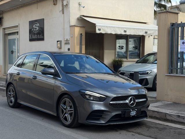 Mercedes-Benz B 180 d Automatic Premium AMG, del 2022, 96.700 km, in vendita a San Michele Salentino (BR)