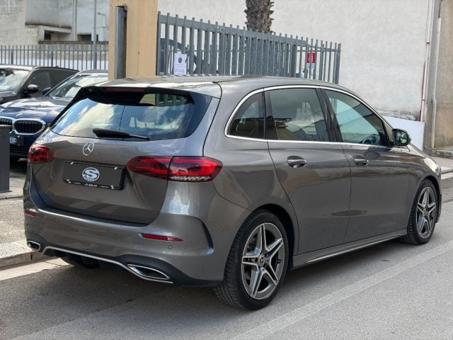 Mercedes-Benz B 180 d Automatic Premium AMG - foto 4 di 4