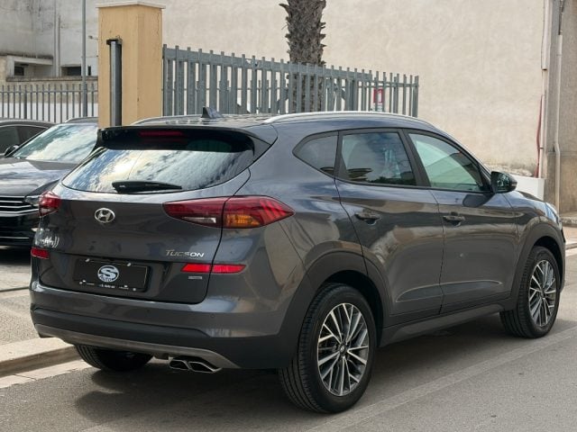 Hyundai TUCSON 1.6 CRDi 136CV Exellence - foto 3 di 4