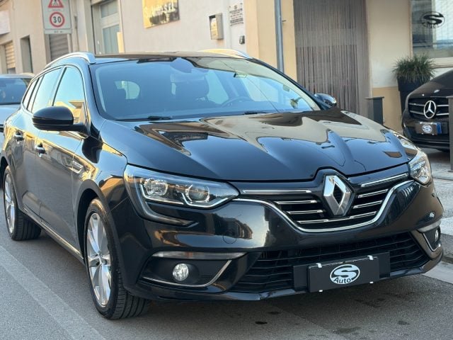 Renault Megane Sporter 1.5dCi 110 EDC Energy Intens - foto 2 di 4