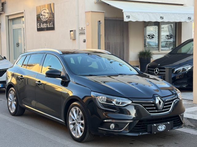 Renault Megane Sporter 1.5dCi 110 EDC Energy Intens, del 2017, 100.500 km, in vendita a San Michele Salentino (BR)