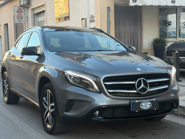 Mercedes-Benz GLA 200 d Automatic Enduro *Tetto* - foto 2 di 4
