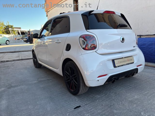 smart forFour BRABUS 0.9 Turbo twinamic Xclusive - foto 3 di 4