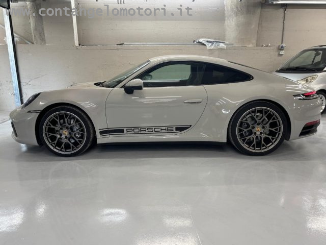 Porsche 911 Carrera - foto 2 di 4