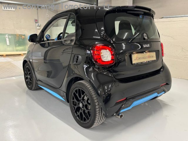 smart forTwo 90 0.9 Turbo twinamic BRABUS TAILOR MADE - foto 3 di 4