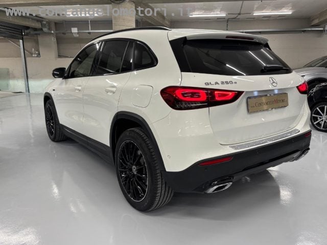 Mercedes-Benz GLA 250 e EQ-Power Automatic - foto 4 di 23