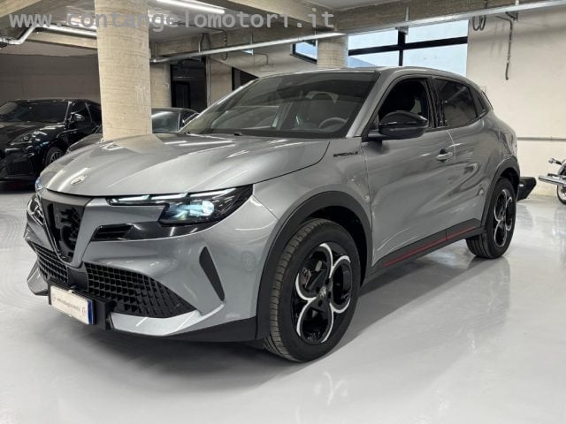 Alfa Romeo Junior 1.2 136 CV Hybrid eDCT6 Speciale, del 2025, 10.891 km, in vendita a Arzano (NA)