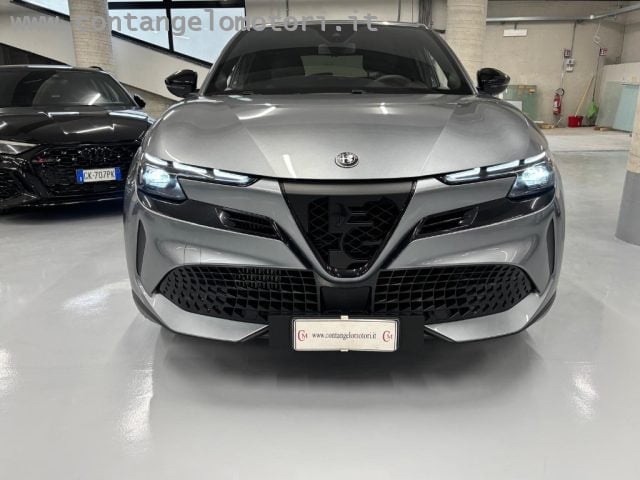 Alfa Romeo Junior 1.2 136 CV Hybrid eDCT6 Speciale - foto 2 di 25