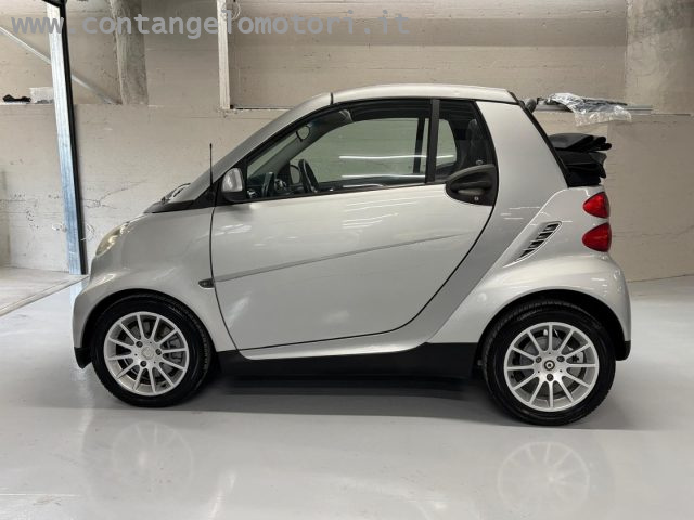 smart forTwo 1000 52 kW cabrio passion - foto 2 di 4
