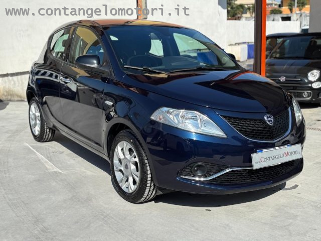 Lancia Ypsilon 0.9 TwinAir 85 CV 5 porte DFN Gold usato a ARZANO