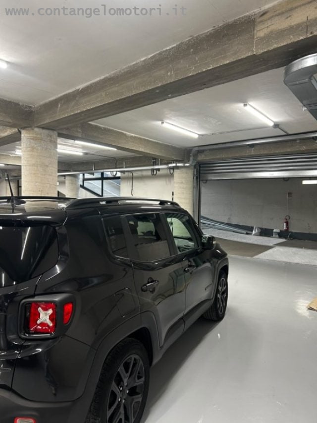 Jeep Renegade 1.6 Mjt 120 CV Night Eagle - foto 2 di 4