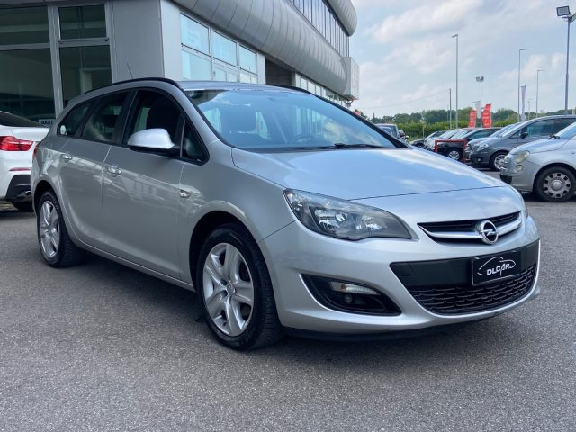 Opel Astra 1.6 CDTI EcoFLEX Sports Tourer Cosmo - foto 2 di 4