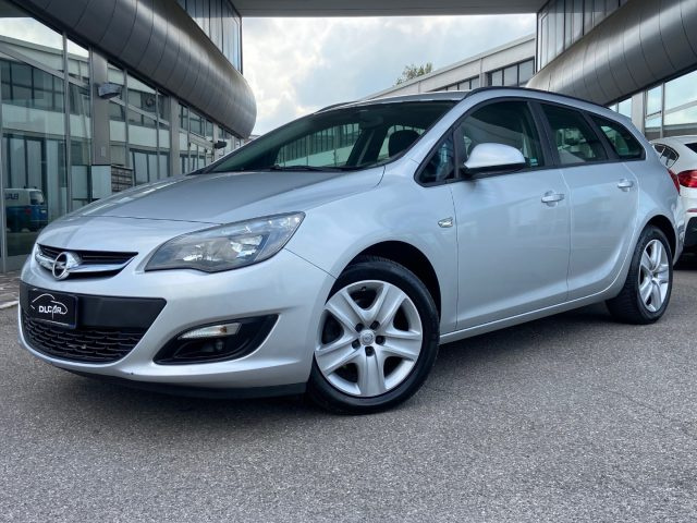 Opel Astra 1.6 CDTI EcoFLEX Sports Tourer Cosmo usato a CESENATICO