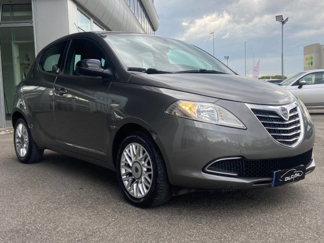 Lancia Ypsilon 1.2 69 CV 5P. GPL Ecochic Gold - foto 2 di 4