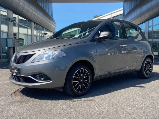 Lancia Ypsilon 1.2 69 CV 5P. Silver - foto 3 di 4