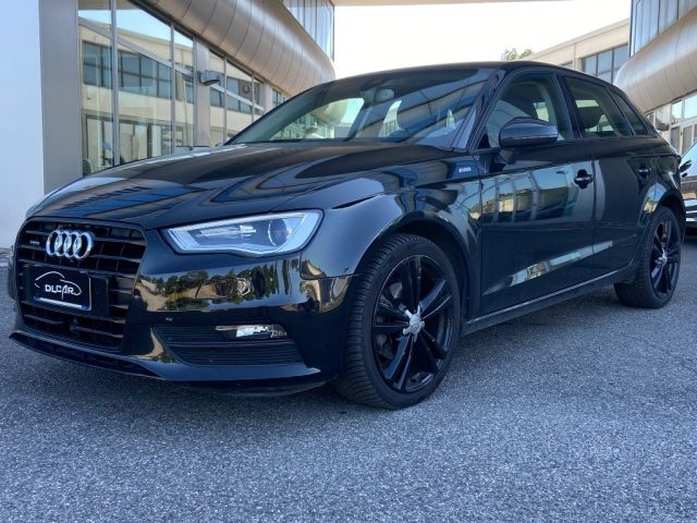 Audi A3 SPB 2.0 TDI Quattro SLine - foto 2 di 4