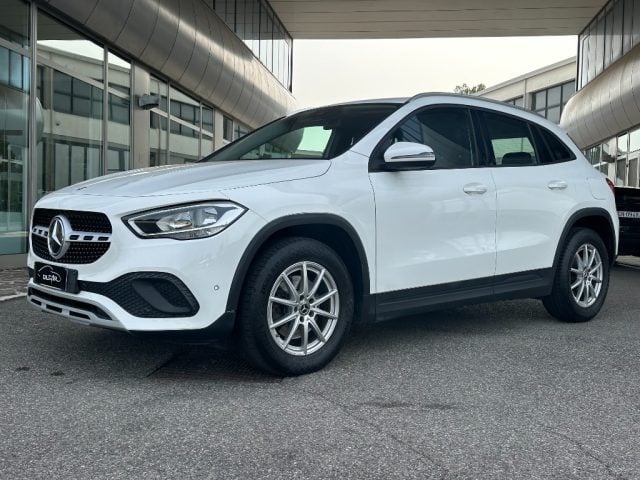 Mercedes-Benz GLA 200 D Automatic Executive - foto 3 di 4