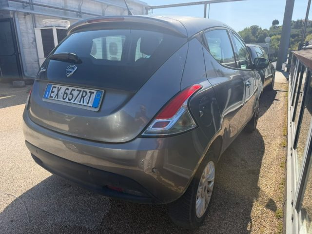 Lancia Ypsilon 0.9 TwinAir 85 CV 5P. Metano Ecochic Elle - foto 3 di 7