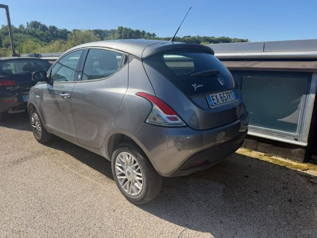 Lancia Ypsilon 0.9 TwinAir 85 CV 5P. Metano Ecochic Elle - foto 2 di 7