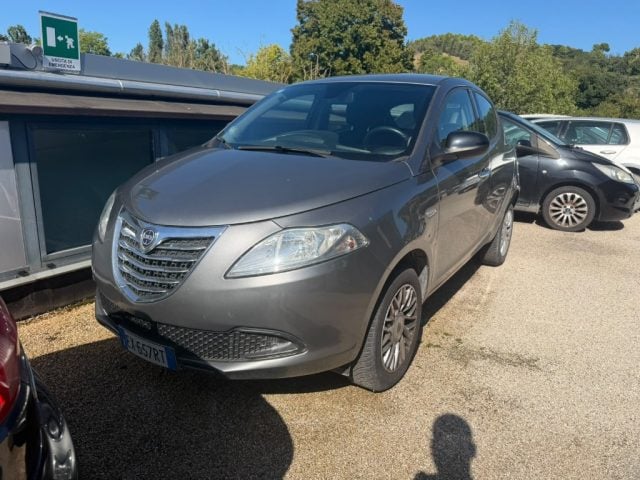Lancia Ypsilon 0.9 TwinAir 85 CV 5P. Metano Ecochic Elle, del 2014, 75.200 km, in vendita a Cesenatico (FC)
