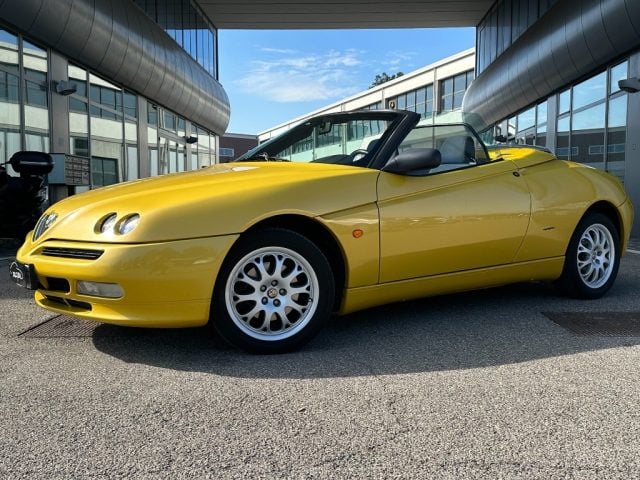 Alfa Romeo Spider 1.8i 16V Twin Spark cat, del 1998, 34.300 km, in vendita a Cesenatico (FC)